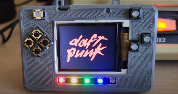 Un fan de Daft Punk creó un reloj llamado “Harder, better, faster, stronger”