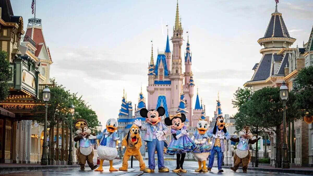 Disney suspende la totalidad de sus negocios en Rusia
