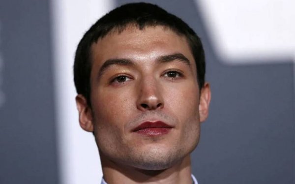 Ezra Miller fue arrestado en Hawaii por segunda vez en un mes