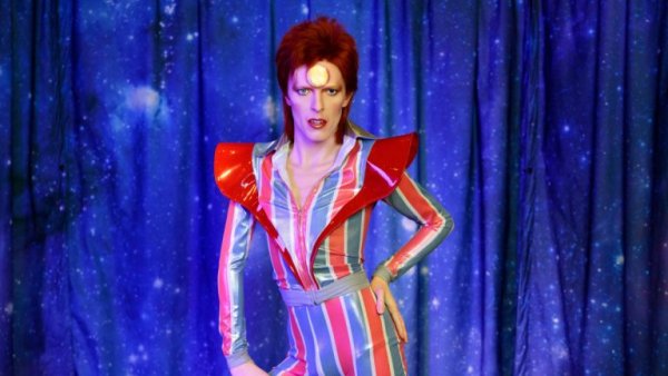 EL MADAME TUSSAUDS DE LONDRES TIENE UNA NUEVA FIGURA DE DAVID BOWIE