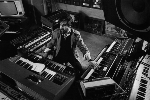 A los 79 años fallece el gran músico y compositor Vangelis