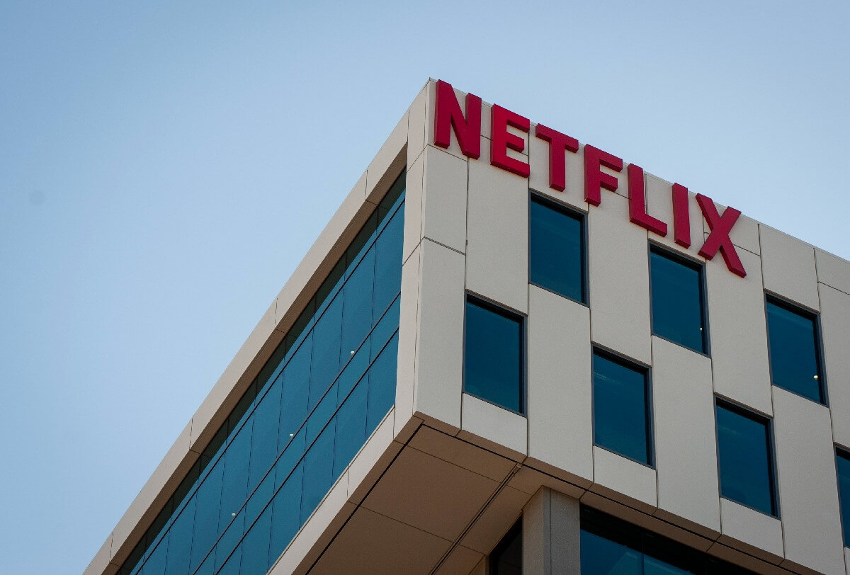 Netflix despidió a 300 empleados por su declive en las suscripciones