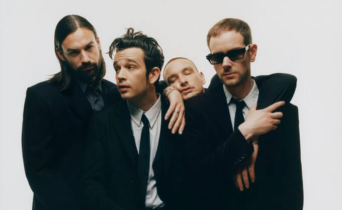 The 1975 presentó su nuevo álbum “Being funny in a foreign language”