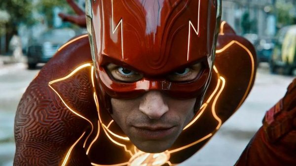 Dictan una orden de protección contra Ezra Miller, actor de Flash
