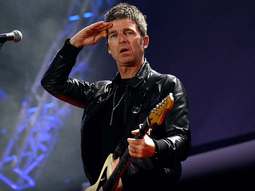 Noel Gallagher bromeó sobre Oasis con su público en Glastonbury