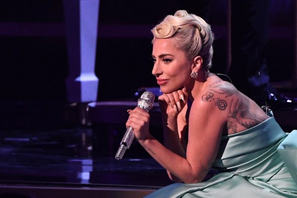 Lady Gaga es la tercera artista con múltiples número uno en tres décadas diferentes