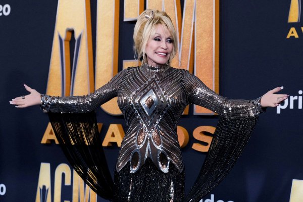 El dueño de Amazon le otorgó 100 millones de dólares a Dolly Parton para donaciones