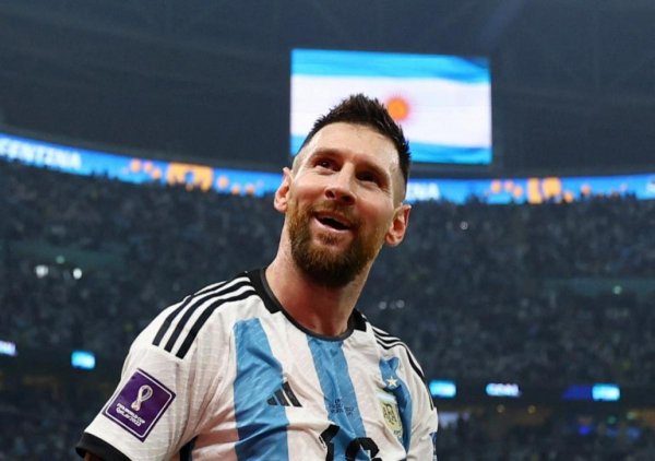 Messi lidera la tabla de goleadores y de asistencias del Mundial de Qatar