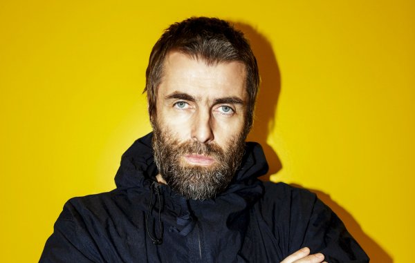 Liam Gallagher dice que los años 90 habrían sido “una mierda” con las redes sociales
