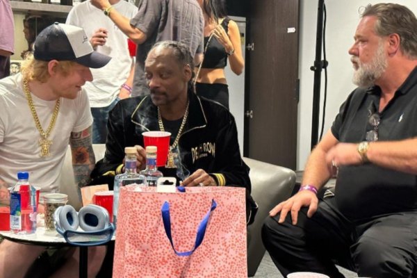 Ed Sheeran salió a divertirse en Melbourne junto a Snoop Dogg y Russell Crowe