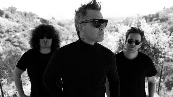 Lufthaus, la banda electrónica de Robbie Williams, publicará su primer álbum