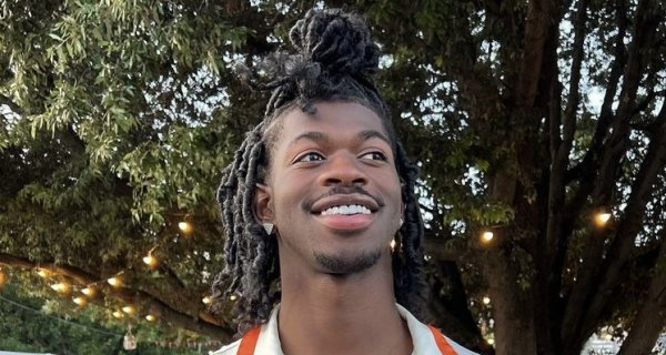 Lil Nas X prefiere no salir con famosos