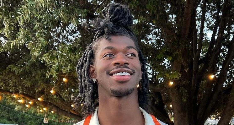 Lil Nas X prefiere no salir con famosos