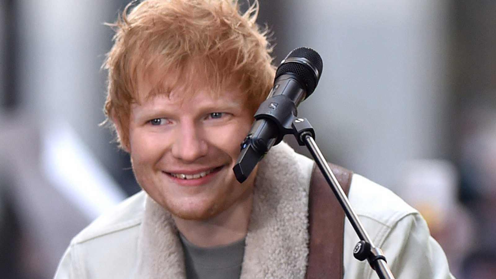 Ed Sheeran dijo que rapear como Eminem le curó la tartamudez