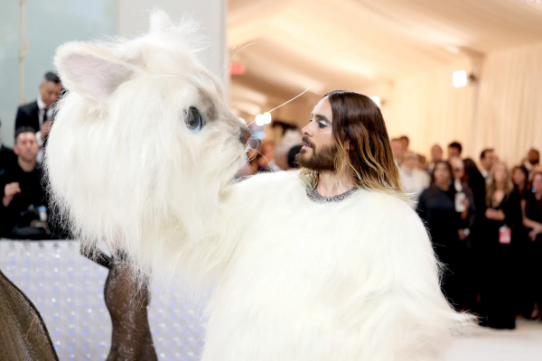 Jared Leto “engatusó” a todos en la alfombra roja de la Met Gala 2023