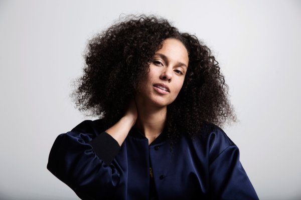 Alicia Keys anunció el estreno mundial del musical “Hells Kitchen”