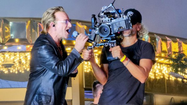 U2 estrenó una nueva canción en un show sorpresa en Las Vegas