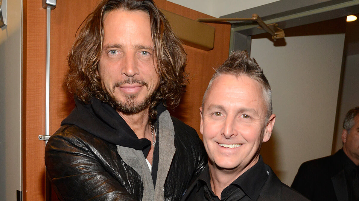 Mike McCready de Pearl Jam trabaja en una ópera rock y un tributo a Chris Cornell