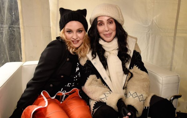 Cher dijo que “enterró hace mucho tiempo” su pelea con Madonna