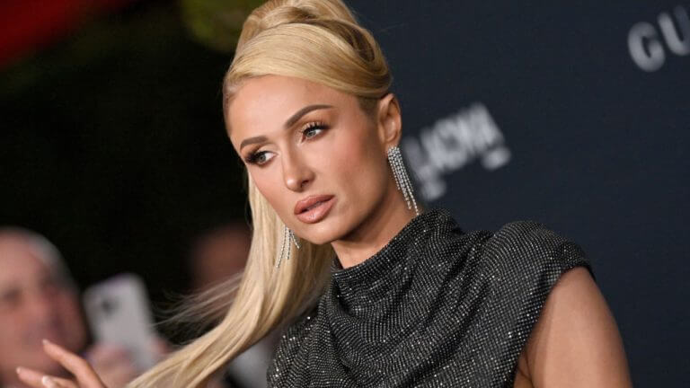 Paris Hilton lanzará en 2024 un álbum producido por SIA