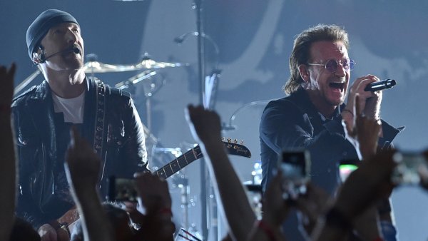 U2 homenajeó a los jóvenes asesinados en el Festival Supernova de Israel