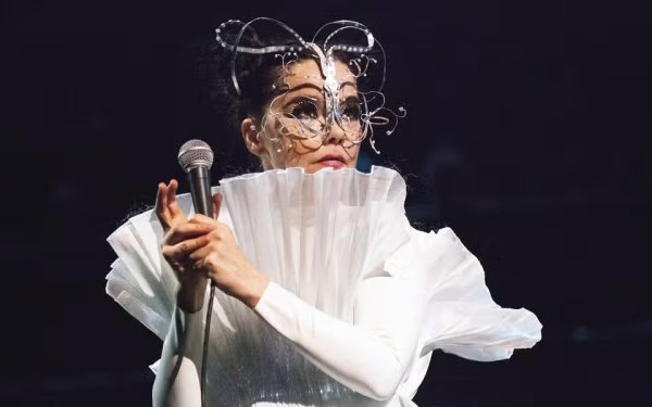 Björk empezará a escribir su próximo disco en 2024