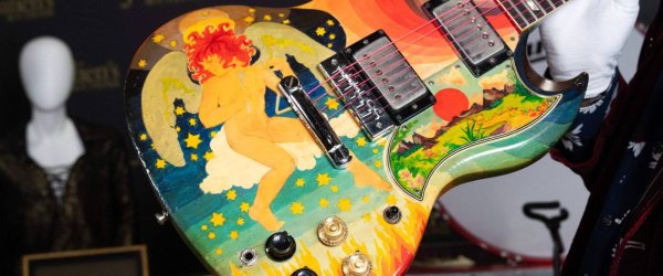 Una guitarra de Eric Clapton se vendió por más de 1 millón de dólares