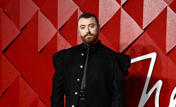 Sam Smith ganó el premio “Innovador cultural” en los Fashion Awards