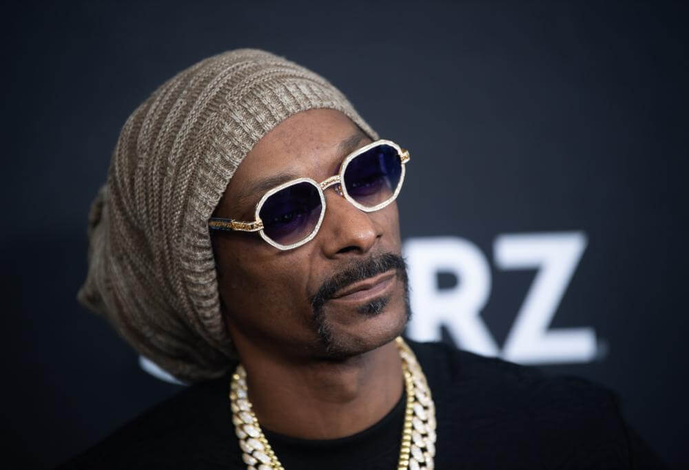 Snoop Dogg reveló que ayuda a los raperos más necesitados