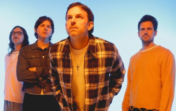 Kings Of Leon estrena el video de “M Television”