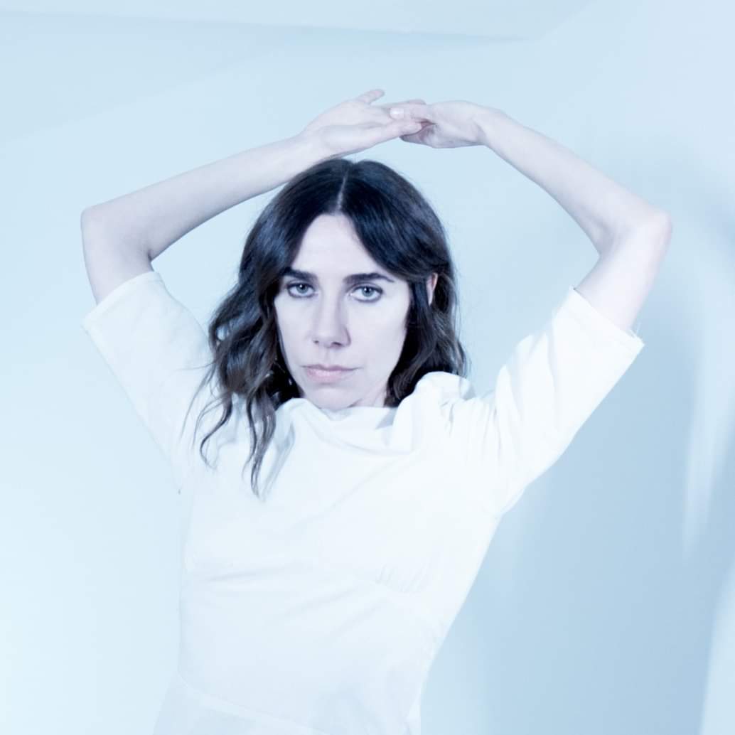 PJ Harvey lanzó el video de “Seem an I”