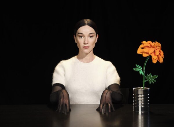 “Big time nothing”, otro adelanto del nuevo disco de St. Vincent