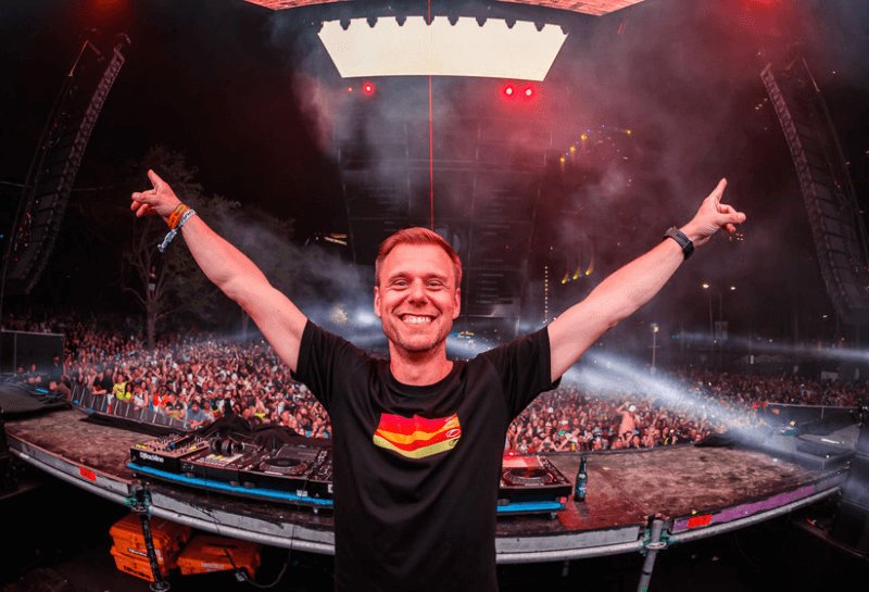 “By Now”, la nueva colaboración de Armin van Buuren