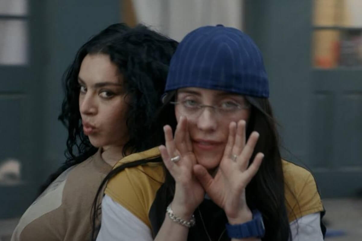 Billie Eilish se une a Charli XCX en el remix de “Guess”