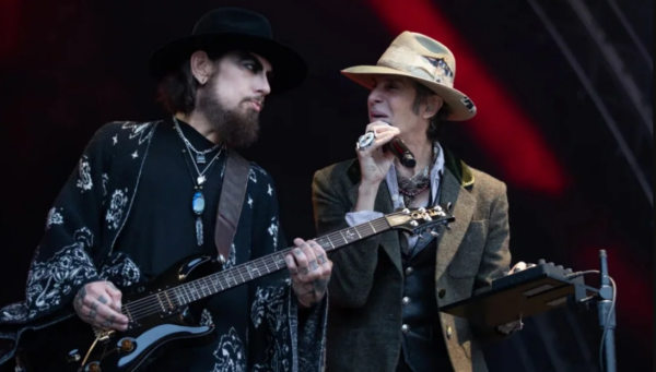 Pelea entre miembros de Jane’s Addiction en pleno show
