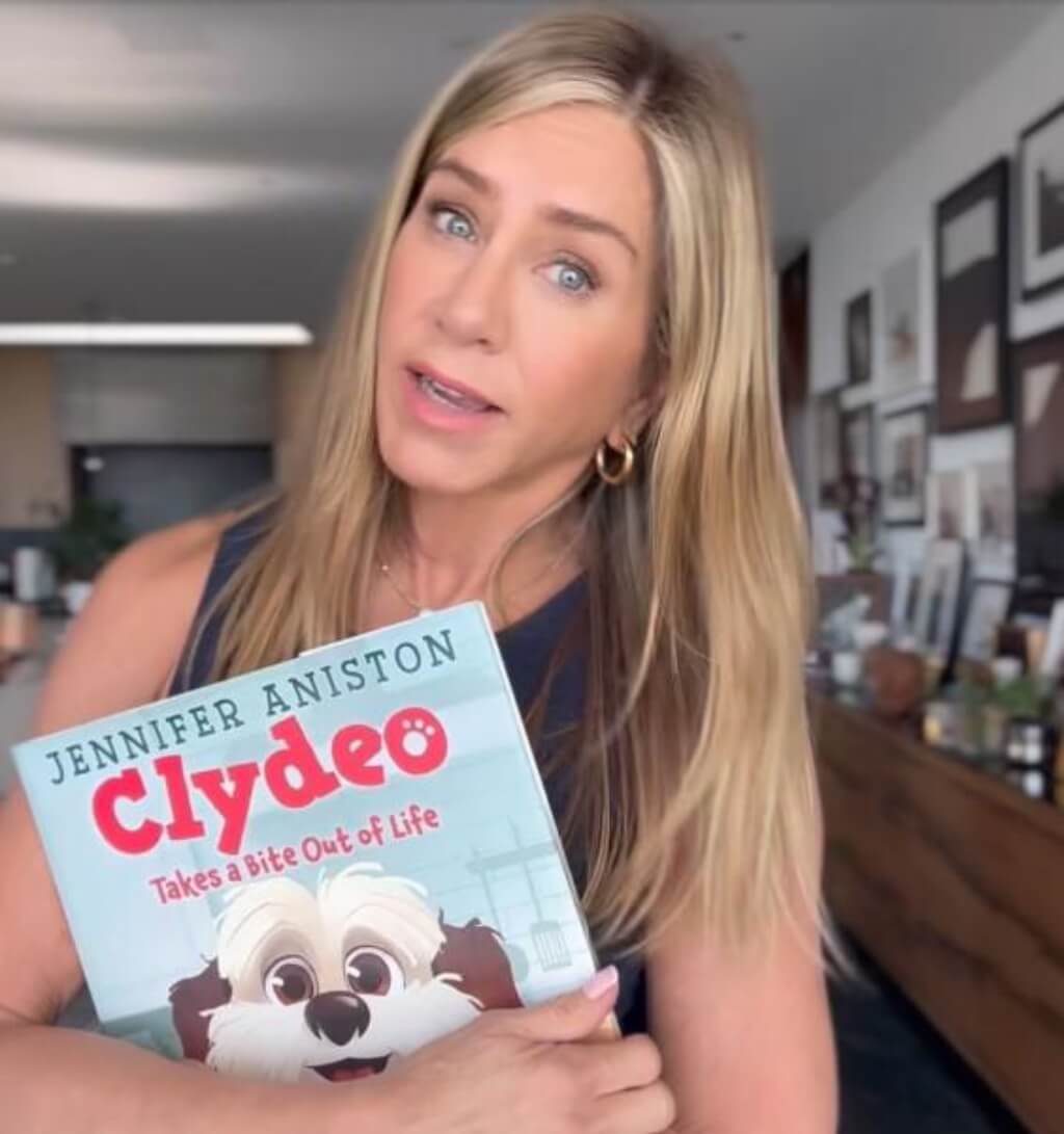 Jennifer Aniston publica un libro para promover la adopción de perros