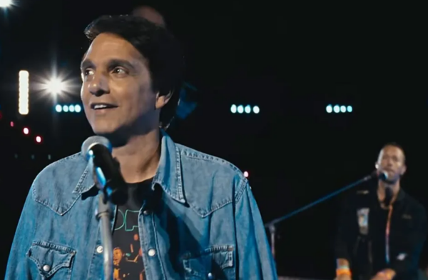 Coldplay estrena el video de “The Karate Kid” con Ralph Macchio