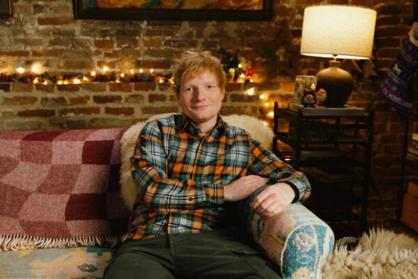 Ed Sheeran estrena una canción navideña, “Under the tree”