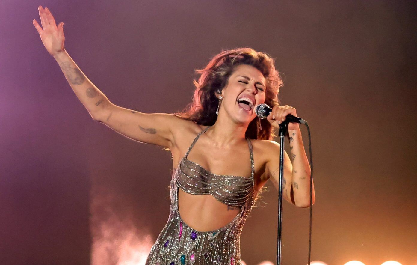 Miley Cyrus estrenó el single “Beautiful That Way”