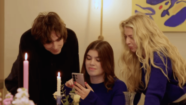 Los hijos de los Gallagher protagonizan un comercial