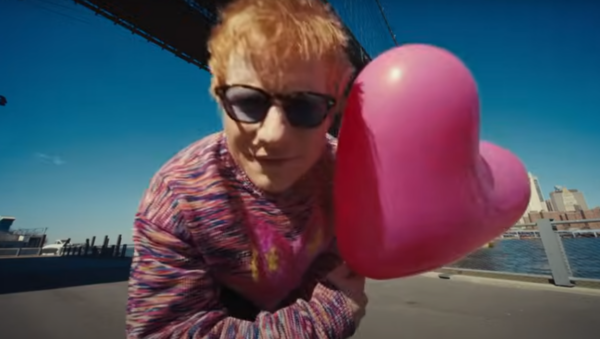 “Azizam”, el nuevo single de Ed Sheeran