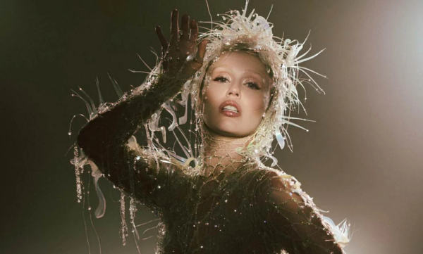 Miley Cyrus comparte el tracklist de “Something Beautiful”