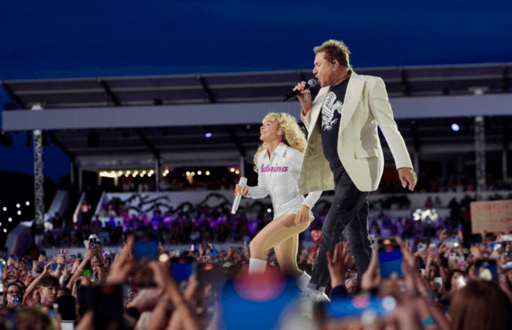 Duran Duran se une a Sabrina Carpenter en el escenario